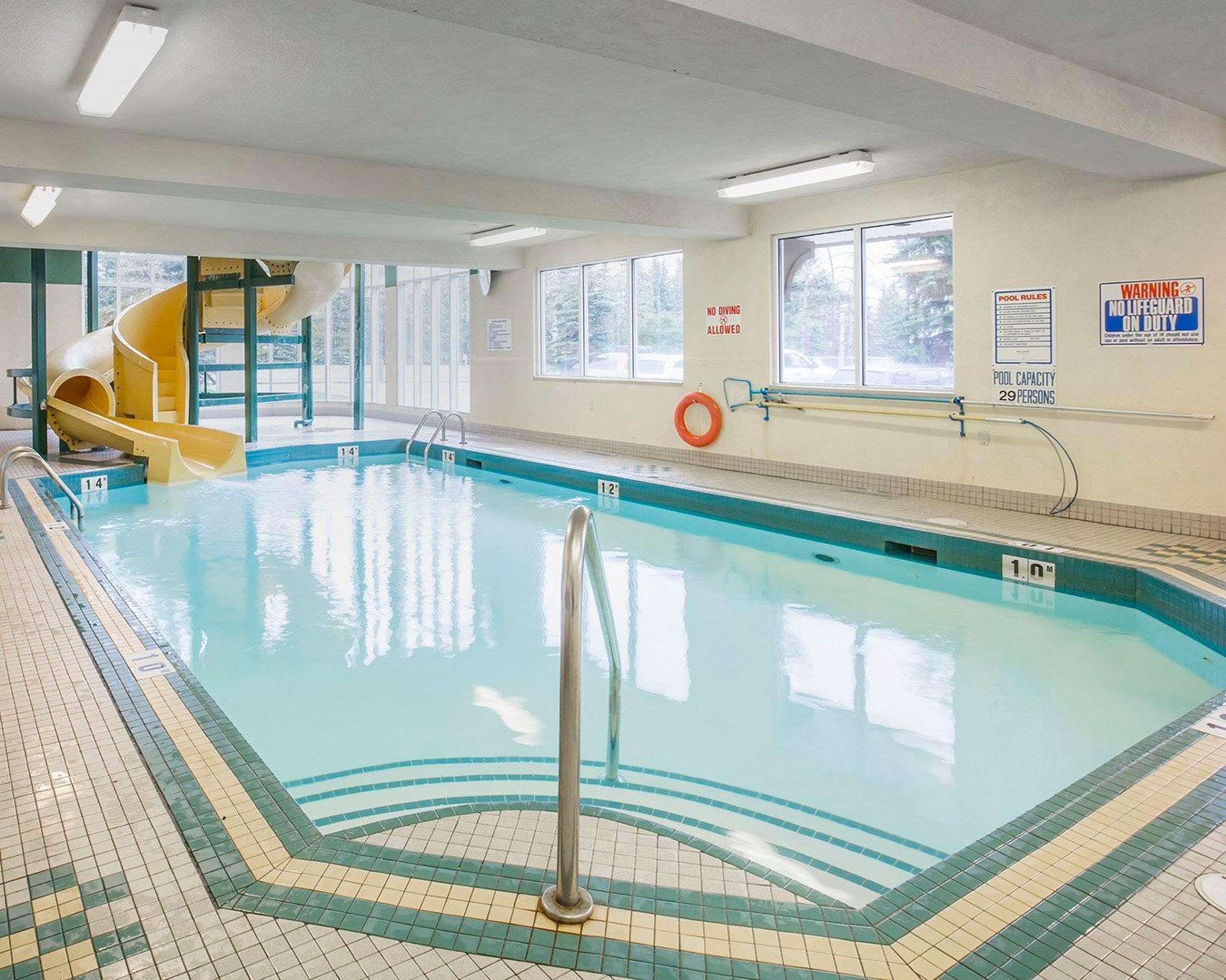 Comfort Inn & Suites University YYC Esterno foto