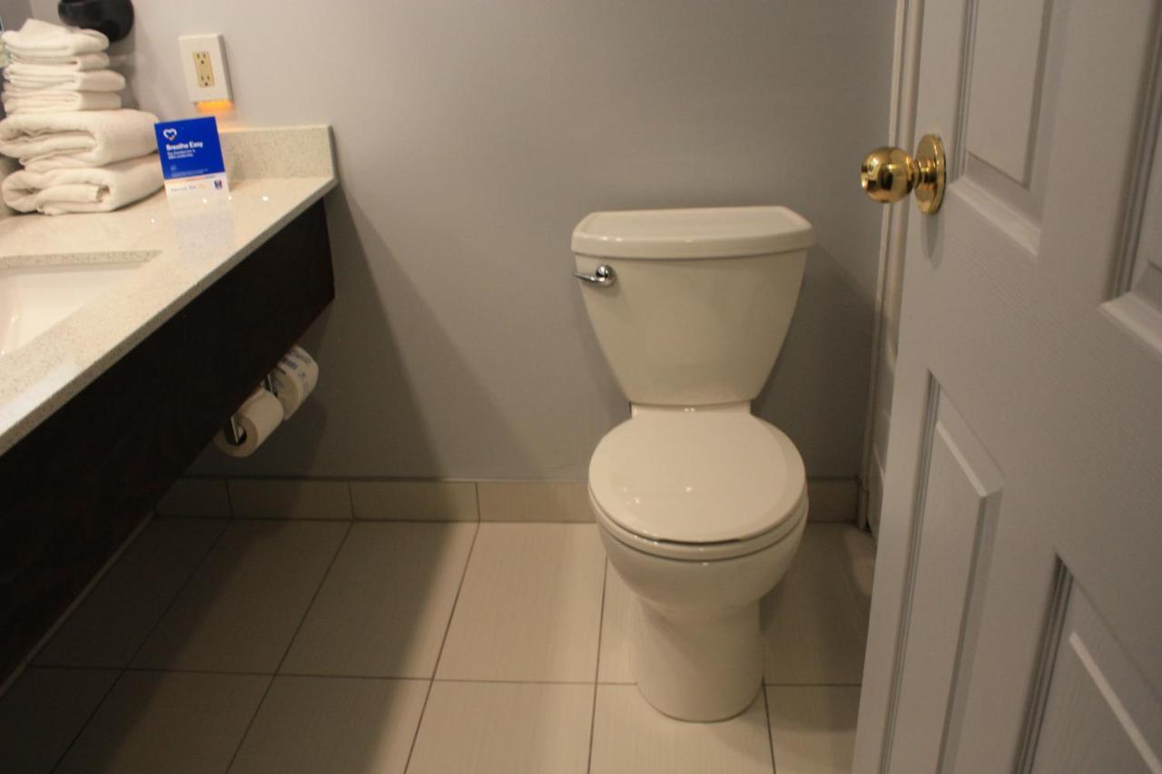 Comfort Inn & Suites University YYC Esterno foto