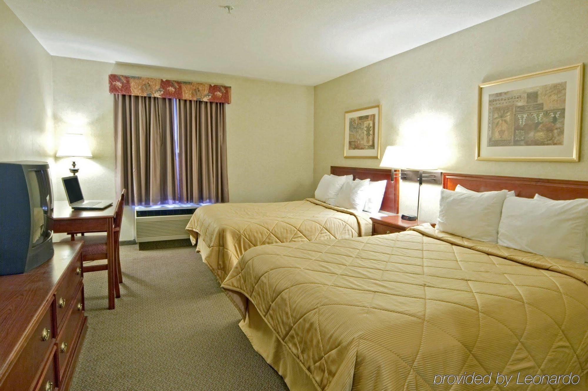 Comfort Inn & Suites University YYC Esterno foto