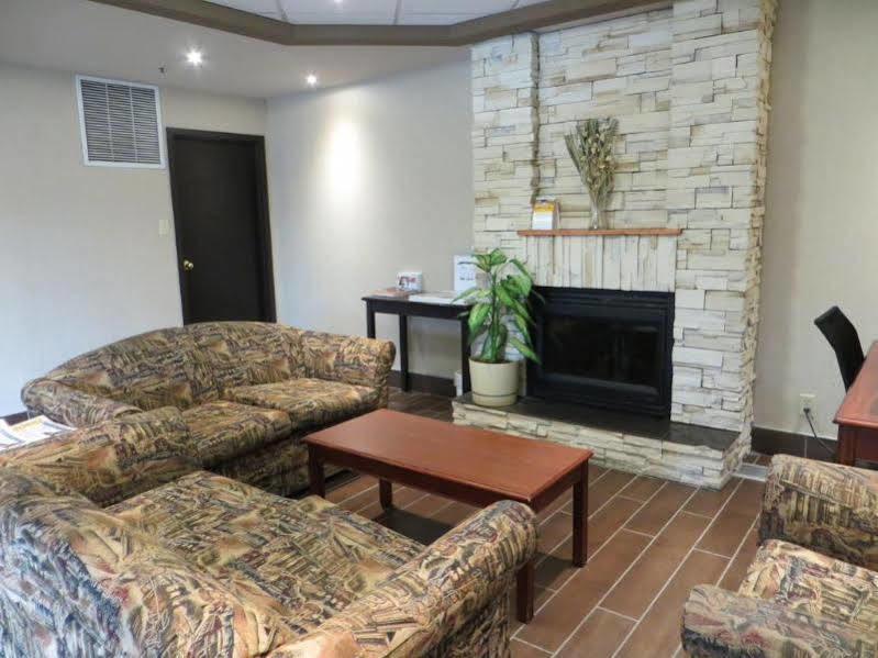 Comfort Inn & Suites University YYC Esterno foto