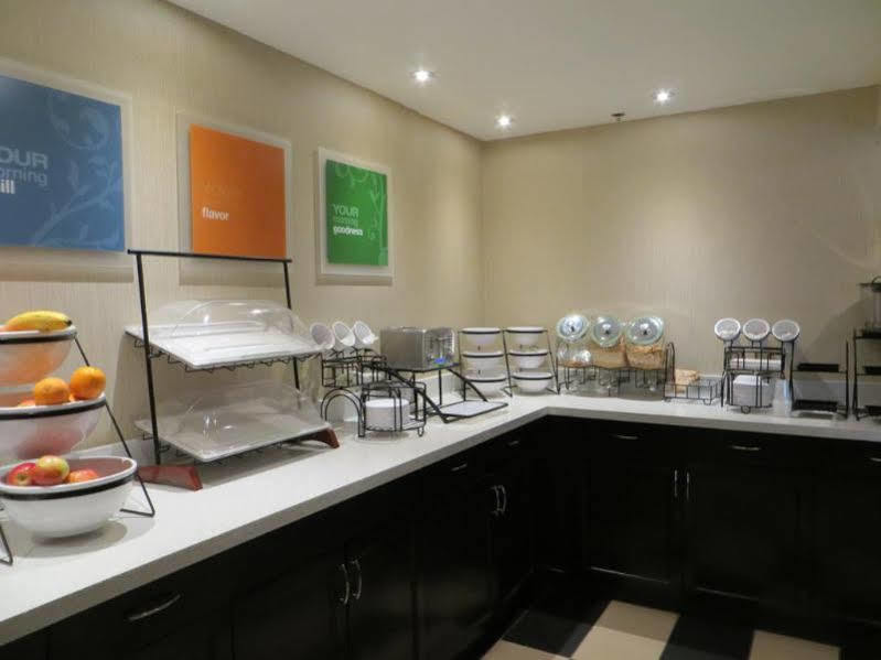 Comfort Inn & Suites University YYC Esterno foto